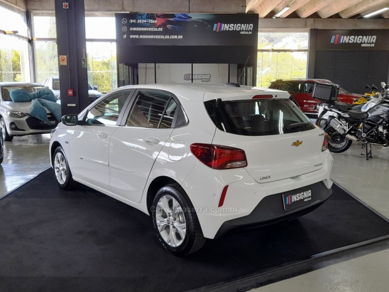 CHEVROLET - ONIX - 2022 - Branca