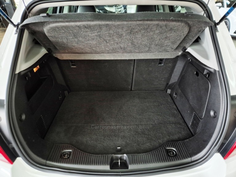 CHEVROLET - TRACKER - 2018 - Branca