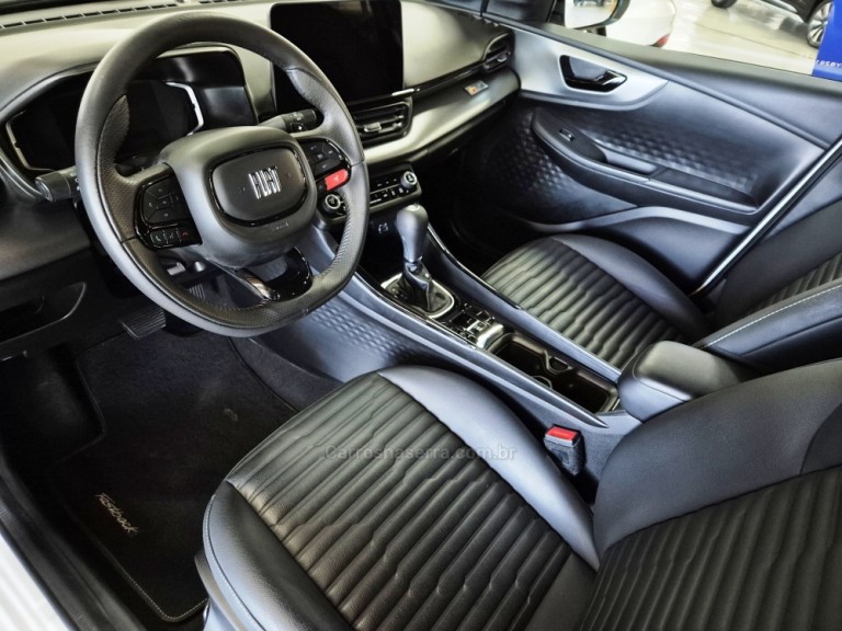 FIAT - FASTBACK - 2023 - Branca