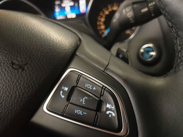 FORD - FOCUS - 2016 - Cinza