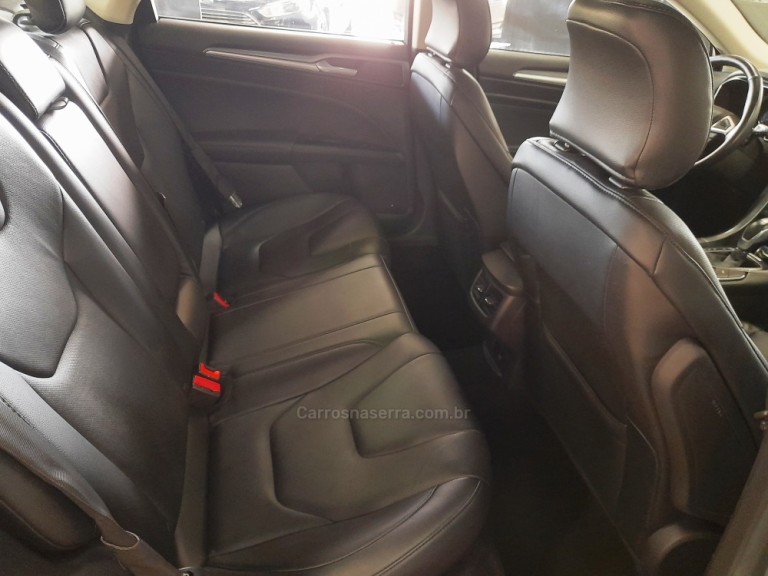 FORD - FUSION - 2015 - Prata