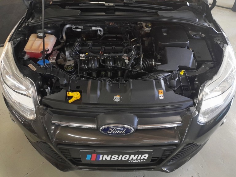 FORD - FOCUS - 2015 - Cinza