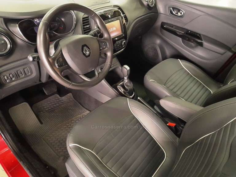 RENAULT - CAPTUR - 2019 - Vermelha