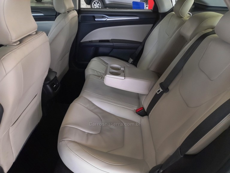 FORD - FUSION - 2016 - Branca