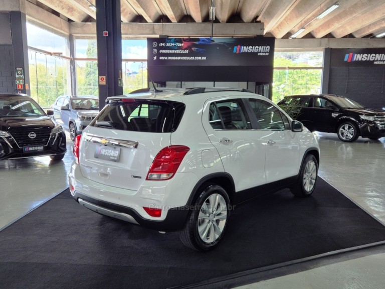 CHEVROLET - TRACKER - 2018 - Branca