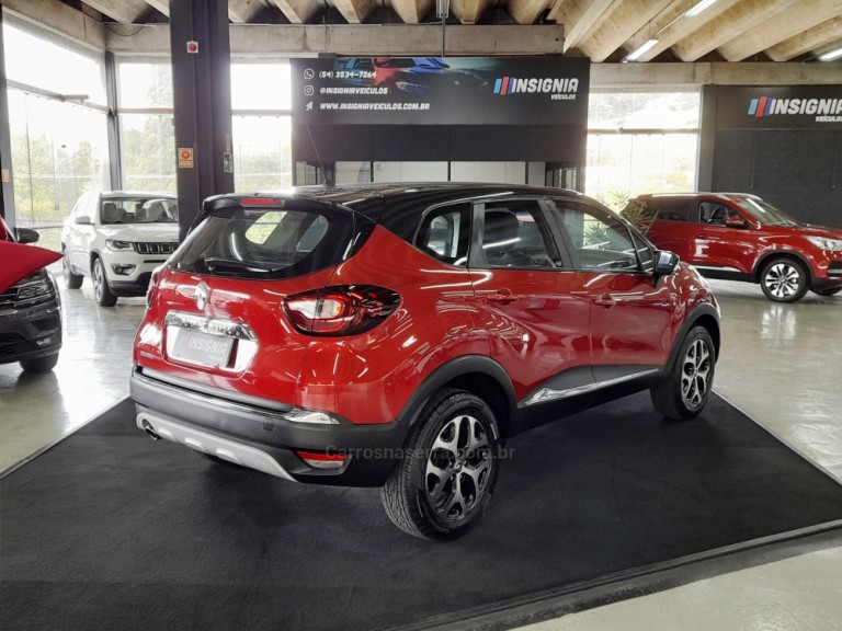 RENAULT - CAPTUR - 2019 - Vermelha