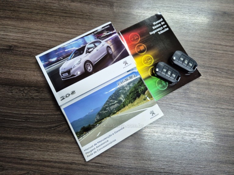 PEUGEOT - 208 - 2016 - Branca