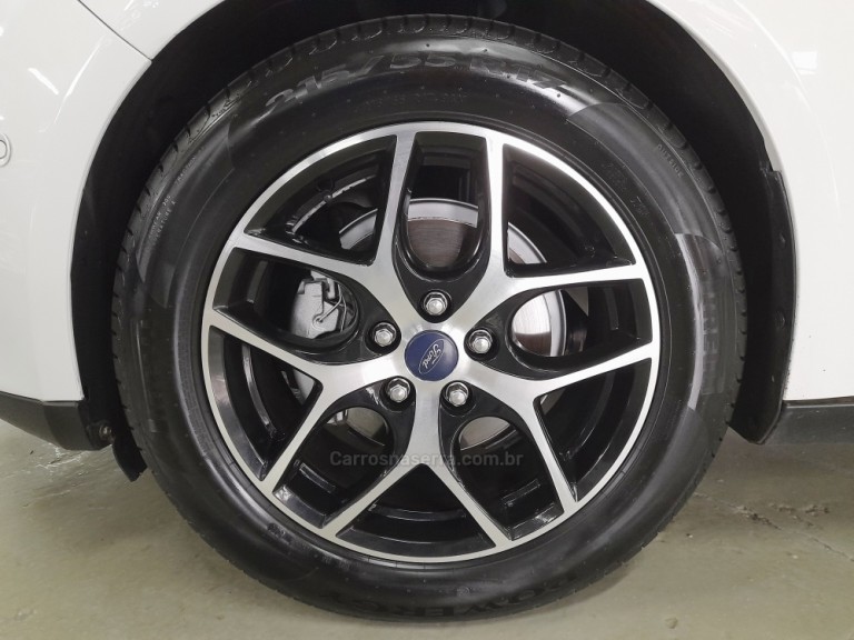 FORD - FOCUS - 2018 - Branca