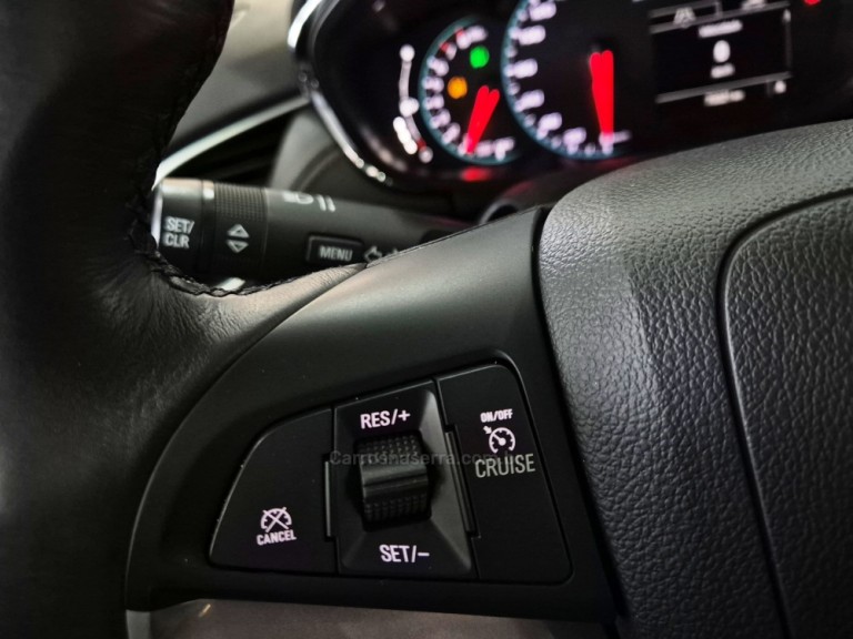 CHEVROLET - TRACKER - 2018 - Branca