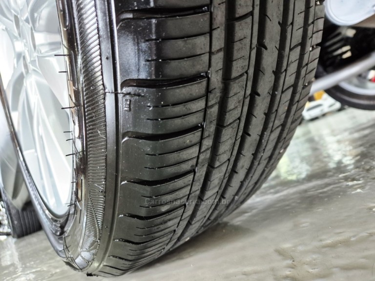 CHEVROLET - TRACKER - 2018 - Branca