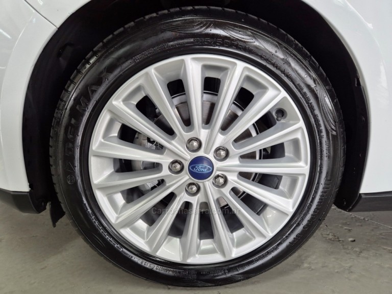FORD - FOCUS - 2016 - Branca