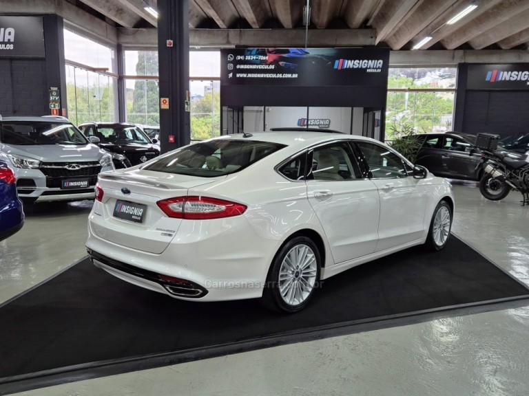 FORD - FUSION - 2015 - Branca