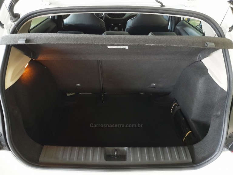 CHEVROLET - ONIX - 2022 - Branca