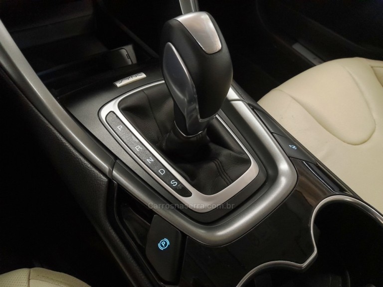 FORD - FUSION - 2016 - Branca