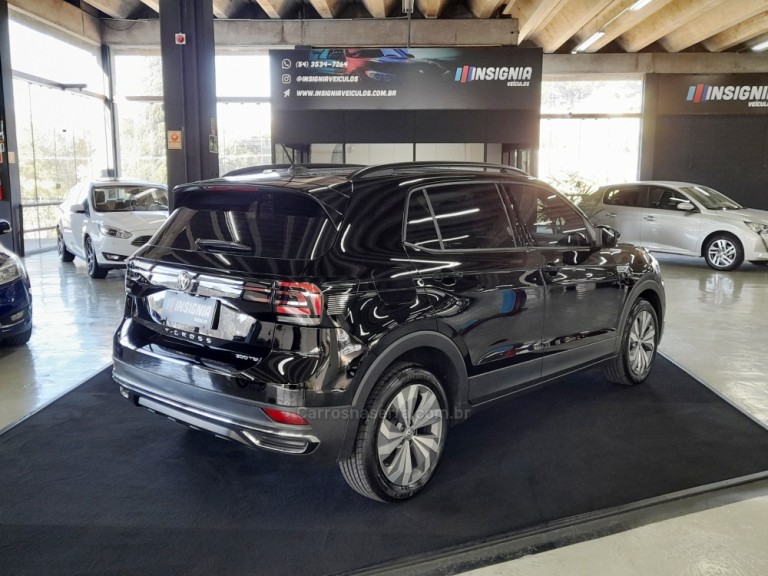 VOLKSWAGEN - T-CROSS - 2020 - Preta