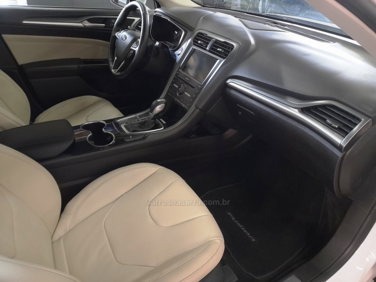 FORD - FUSION - 2016 - Branca