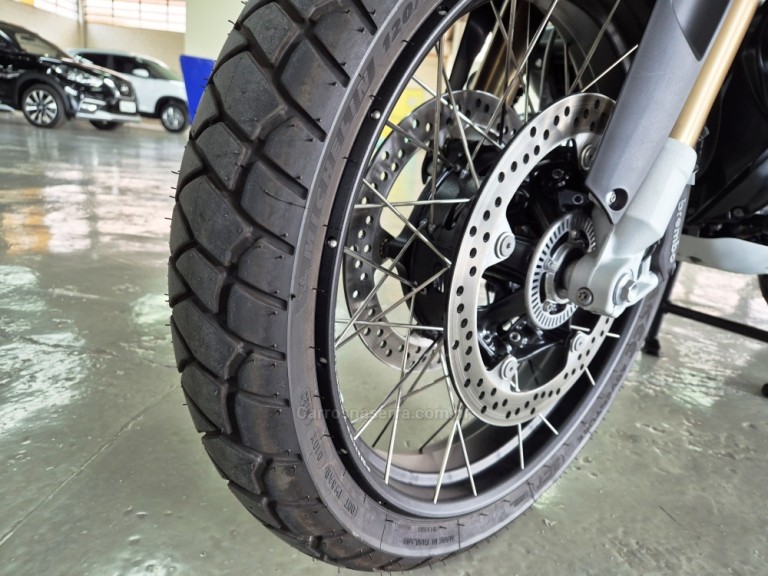 BMW - R 1250 - 2024 - Branca