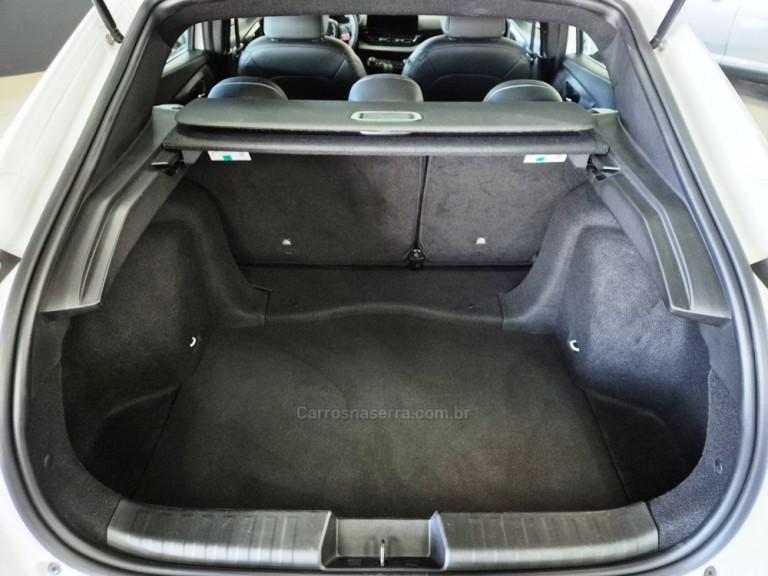 FIAT - FASTBACK - 2023 - Branca