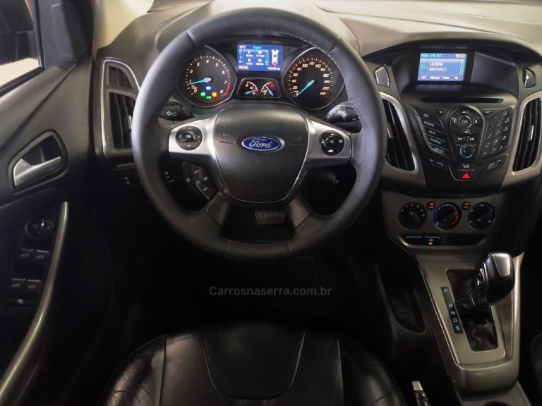 FORD - FOCUS - 2015 - Cinza