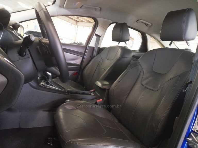 FORD - FOCUS - 2016 - Azul