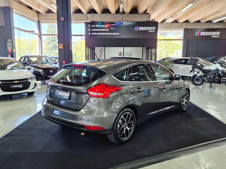 FORD - FOCUS - 2019 - Cinza