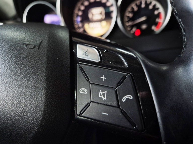 MERCEDES-BENZ - C 180 - 2012 - Preta