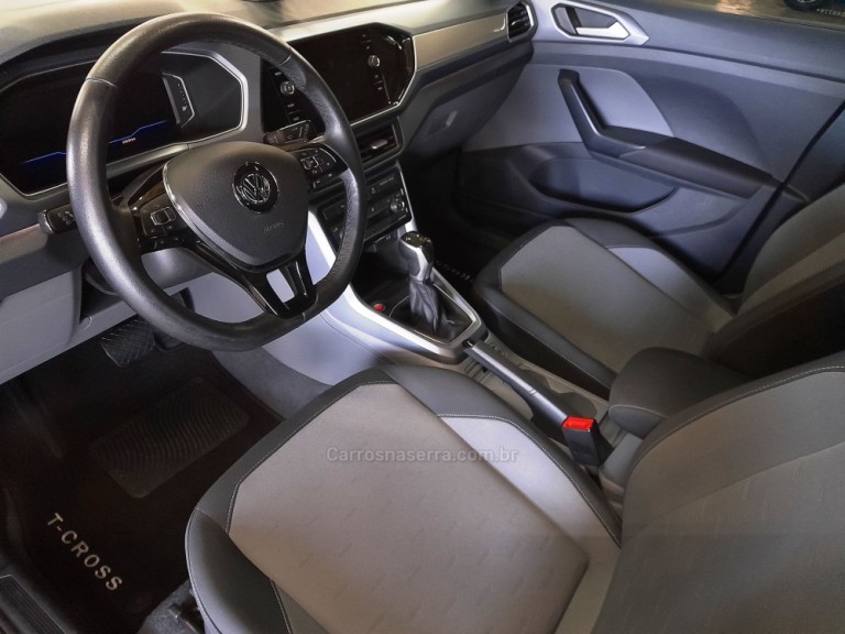 VOLKSWAGEN - T-CROSS - 2020 - Preta