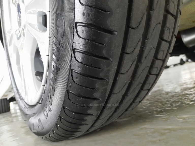 FORD - FIESTA - 2016 - Branca