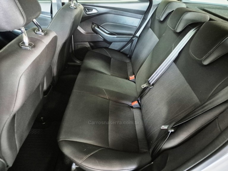 FORD - FOCUS - 2019 - Prata