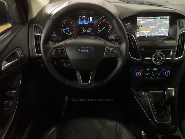 FORD - FOCUS - 2016 - Cinza