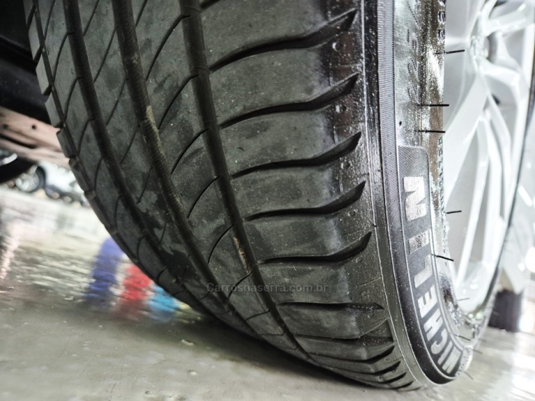 AUDI - A3 - 2016 - Branca