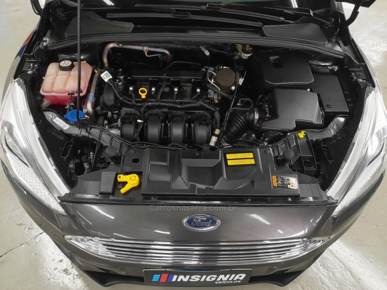 FORD - FOCUS - 2016 - Cinza