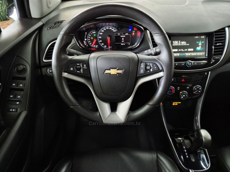 CHEVROLET - TRACKER - 2018 - Branca