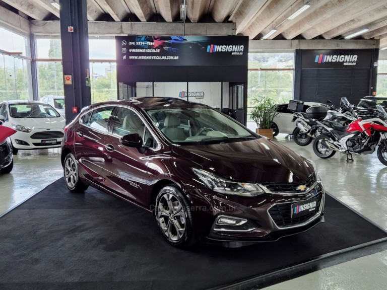 CHEVROLET - CRUZE - 2018 - Vermelha