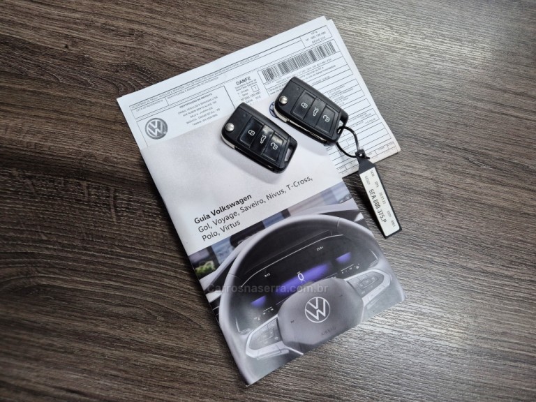 VOLKSWAGEN - POLO - 2023 - Branca