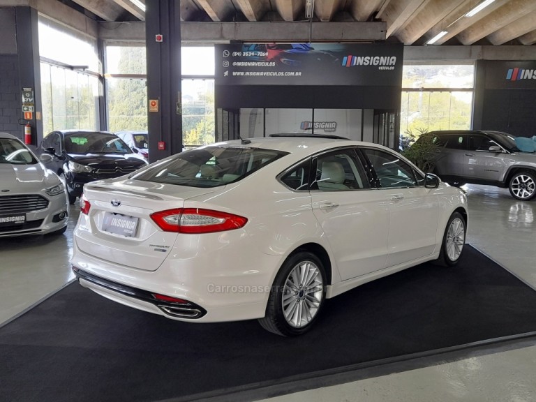 FORD - FUSION - 2016 - Branca