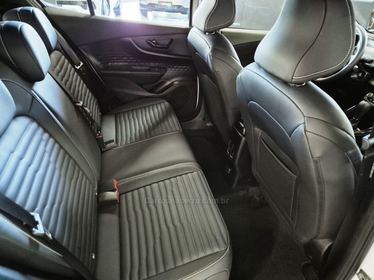 FIAT - FASTBACK - 2023 - Branca