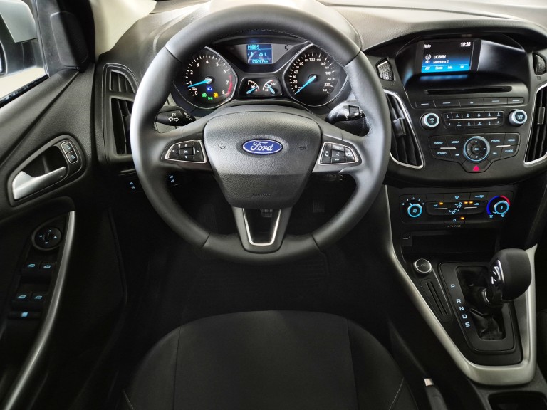 FORD - FOCUS - 2019 - Prata