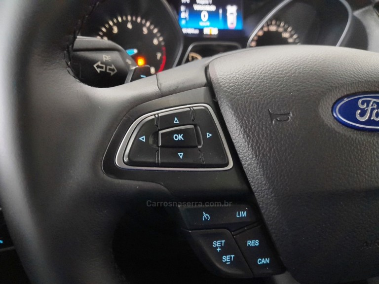 FORD - FOCUS - 2018 - Branca