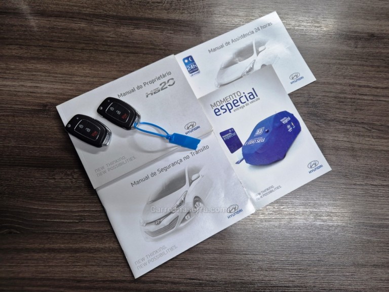 HYUNDAI - HB20 - 2015 - Branca