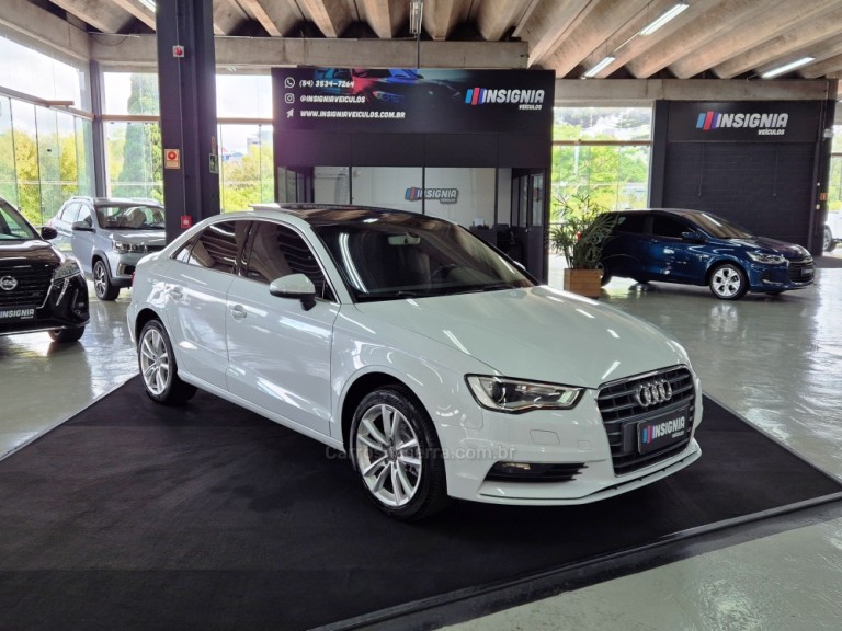 AUDI - A3 - 2016 - Branca