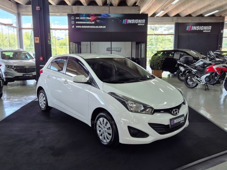 HYUNDAI - HB20 - 2015 - Branca