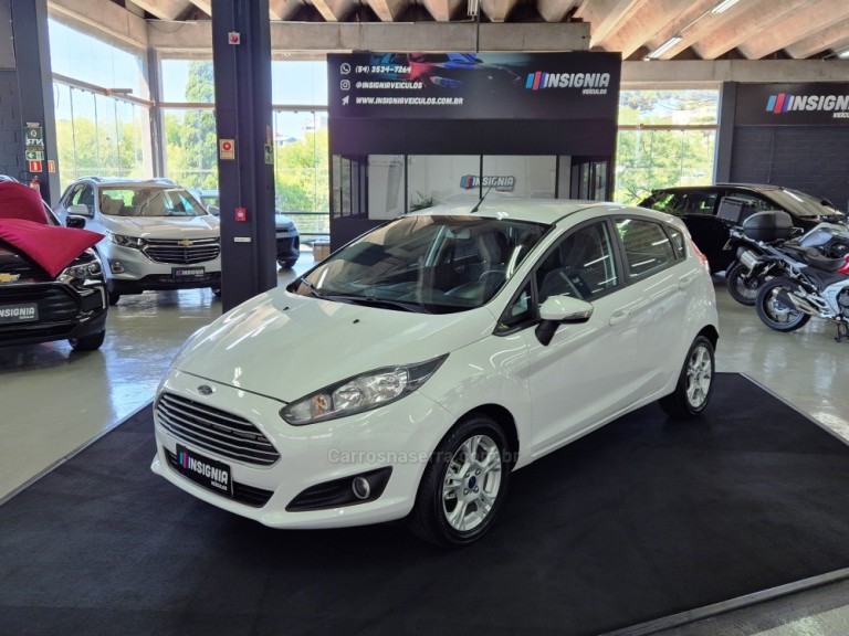 FORD - FIESTA - 2016 - Branca
