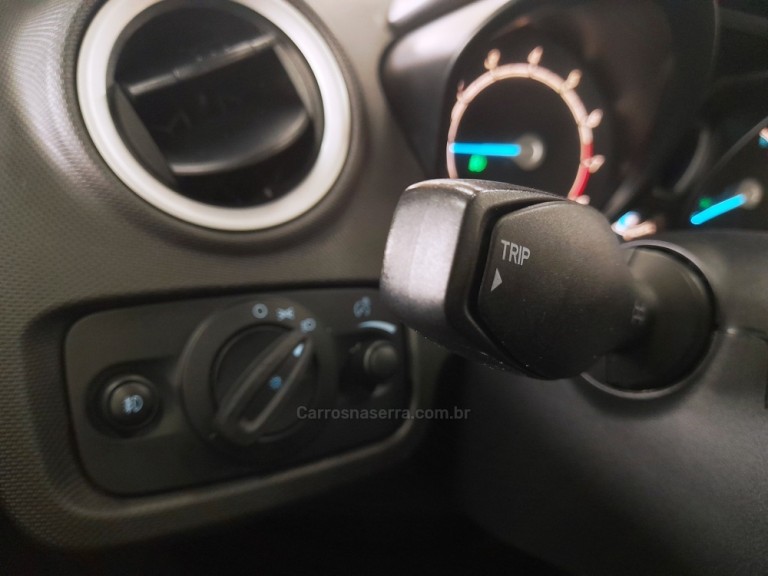 FORD - FIESTA - 2016 - Branca