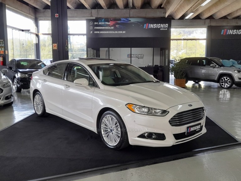 FORD - FUSION - 2016 - Branca