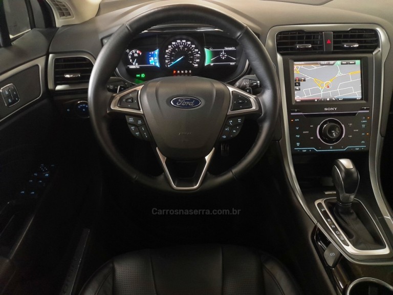 FORD - FUSION - 2015 - Prata