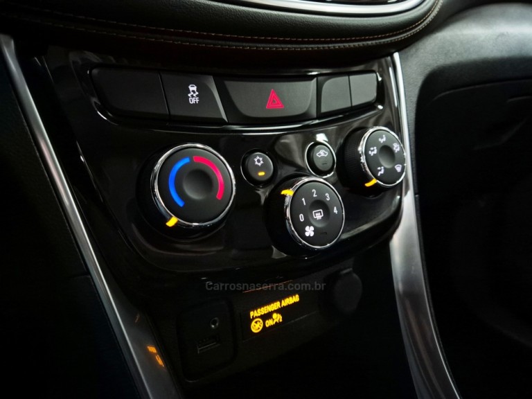 CHEVROLET - TRACKER - 2018 - Branca