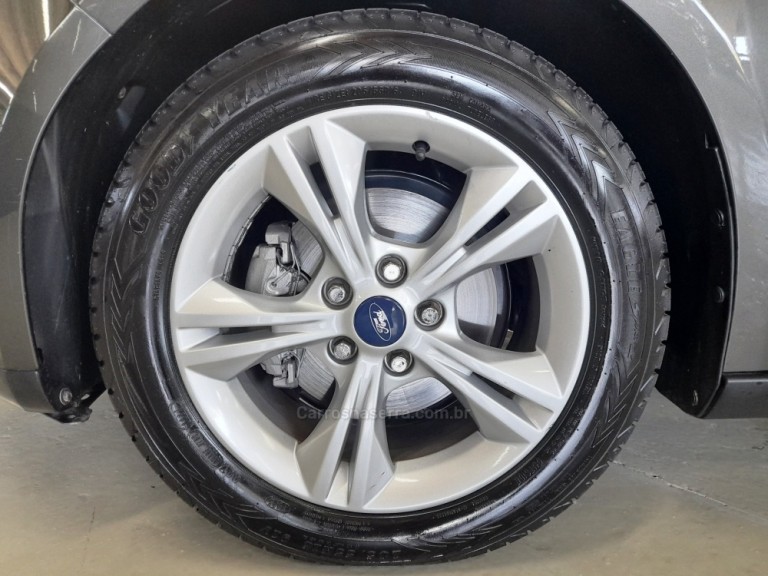FORD - FOCUS - 2015 - Cinza