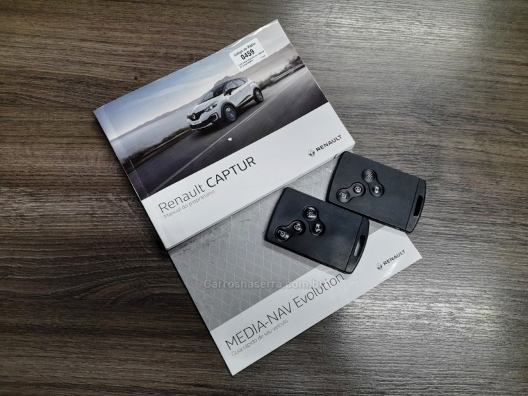 RENAULT - CAPTUR - 2019 - Vermelha