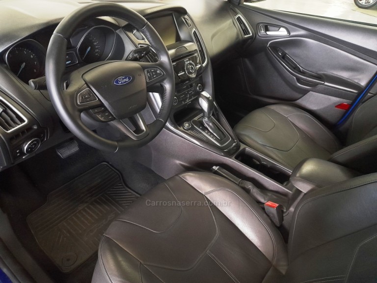FORD - FOCUS - 2016 - Azul